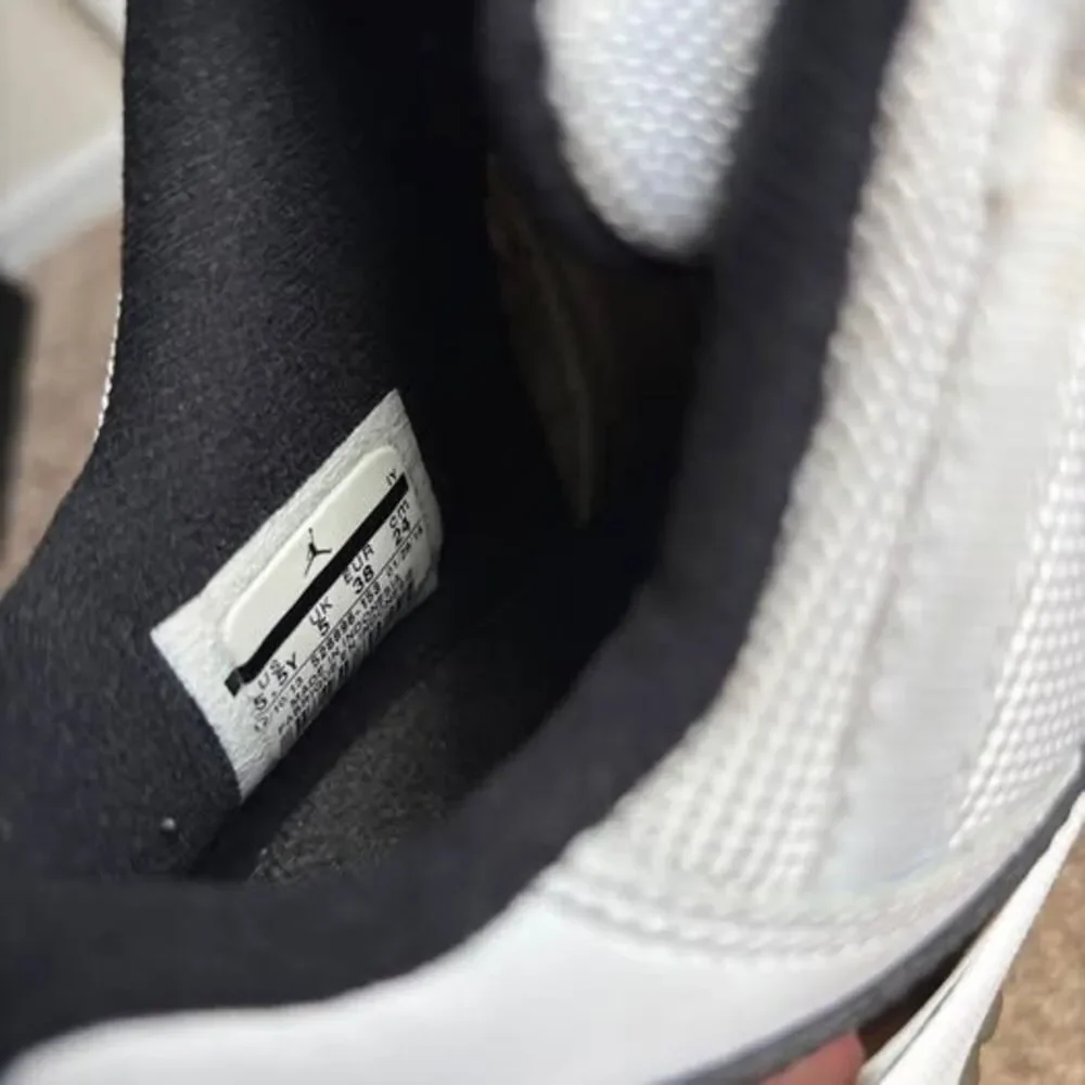 Jordan 11 Retro Low Concord